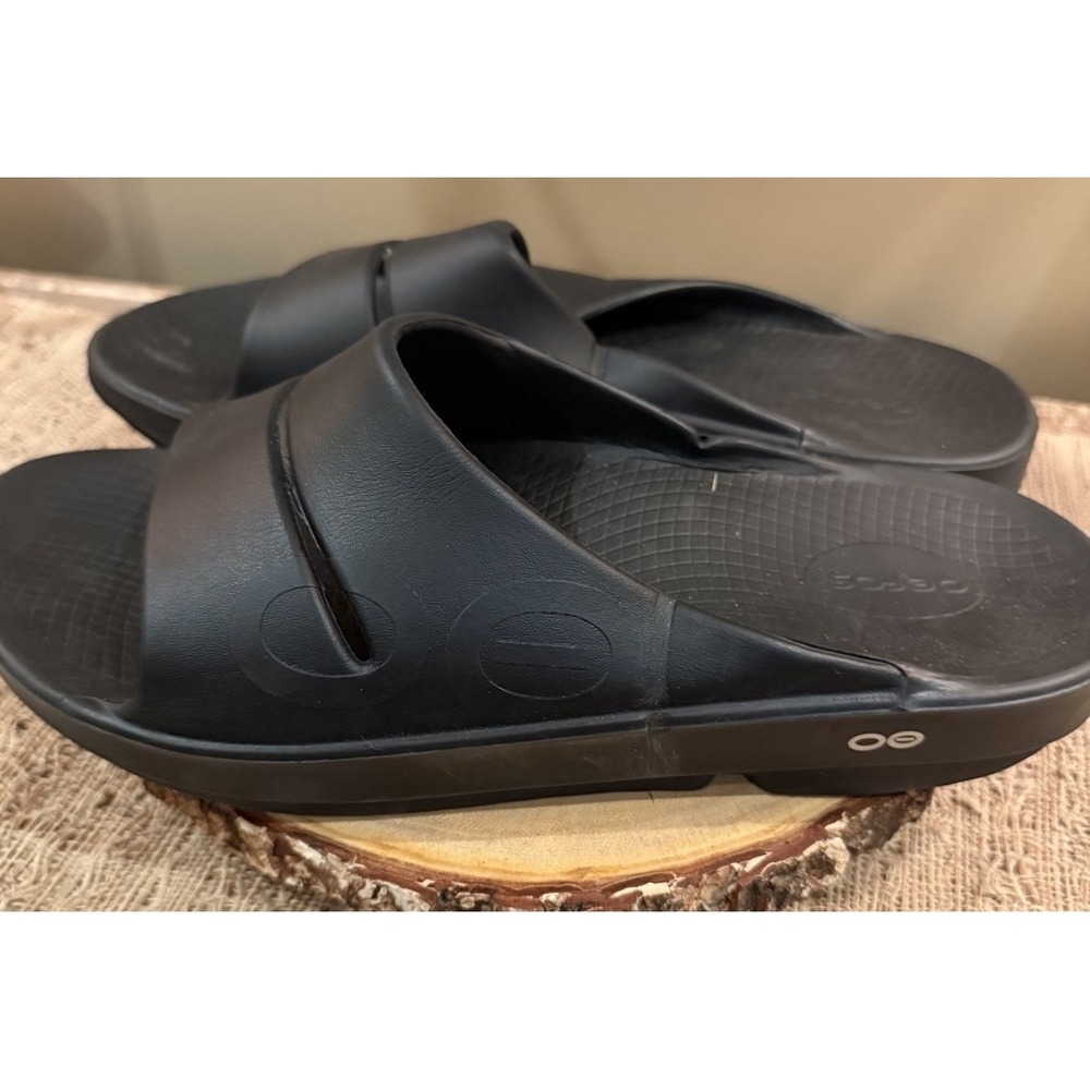 OOFOS Slide Black Lightweight Recovery Footwear on Feet Men's 13 Womens 15 NEW